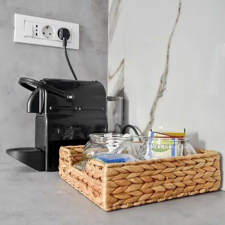 Small & Chic Close To The Victoriei Square Διαμέρισμα *