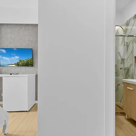 Apartamento Small & Chic Close To The Victoriei Square