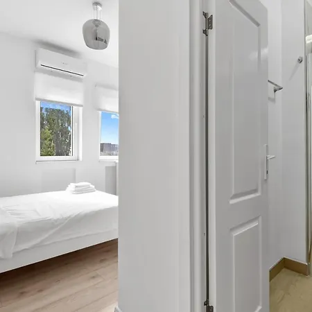 Small & Chic Close To The Victoriei Square Διαμέρισμα